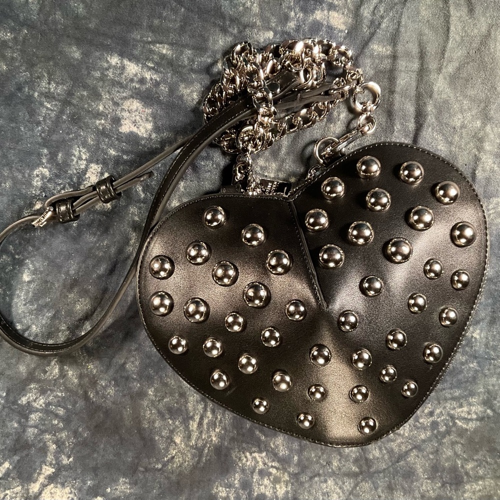 Steve Madden black shoulder strap heart shape purse with studs. - Picture 3 of 8